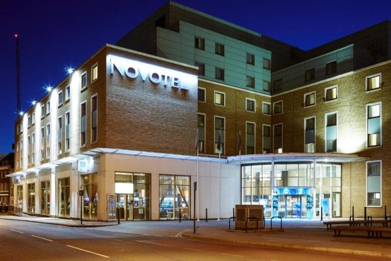 british car transfer taxi to greenwich novotel