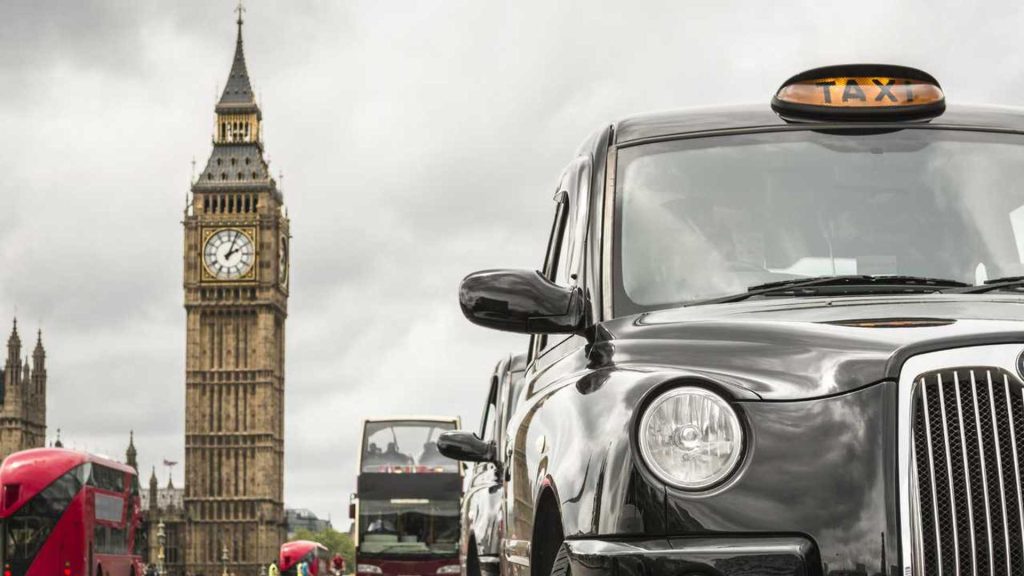 taxi from heathrow to luton airport